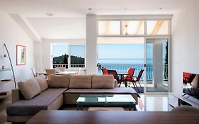 Zenith Apartment By Duhomes